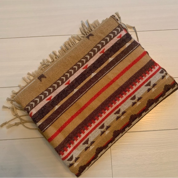 Large H & M Scarf - Picture 6 of 9